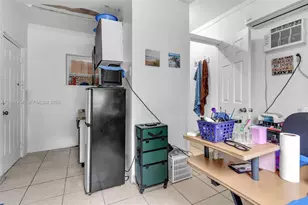 2490 NW 59th St, Miami, FL 33142 - Photo 21