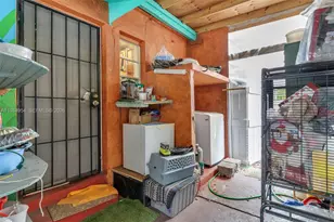 2490 NW 59th St, Miami, FL 33142 - Photo 21
