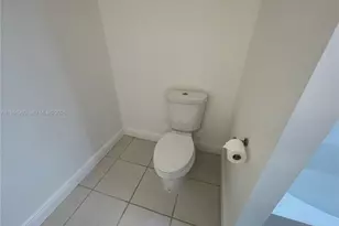 140 SW 117th Ave, Pembroke Pines, FL 33025 - Photo 5