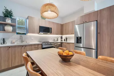 920 SW 9th St, Miami, FL 33130 - Photo 7