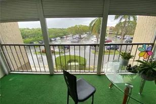 240 Lakeview Dr, Weston, FL 33326 - Photo 13