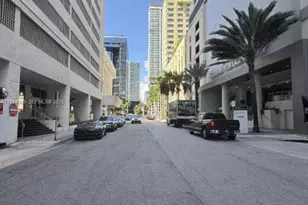 1200 Brickell Bay Dr, Miami, FL 33131 - Photo 15