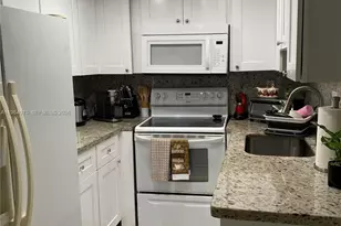 9405 W Flagler St, Miami, FL 33174 - Photo 5