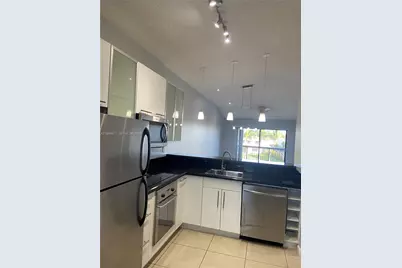 9849 Nob Hill Ln #9849, Sunrise, FL 33351 - Photo 13