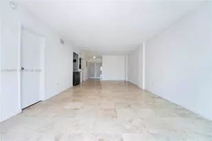 2455 Flamingo Dr, Miami Beach, FL 33140 - Photo 9