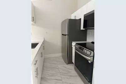 6708 NW 188th Ter, Hialeah, FL 33015 - Photo 5