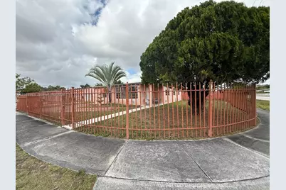 10201 SW 35th St, Miami, FL 33165 - Photo 19