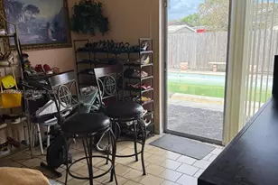 10201 SW 35th St, Miami, FL 33165 - Photo 3