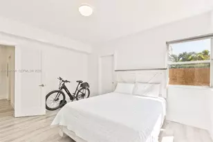 1275 Marseille Dr, Miami Beach, FL 33141 - Photo 11