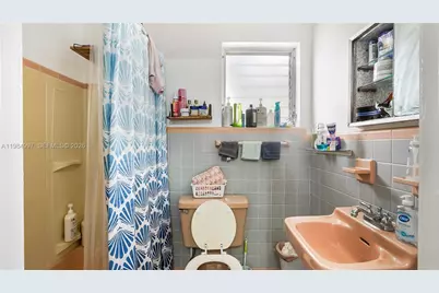 898 NE 39th St, Oakland Park, FL 33334 - Photo 23