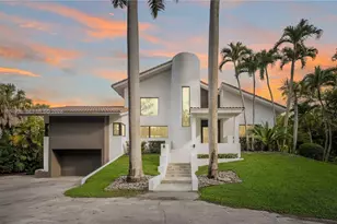 5981 SW 136th St, Pinecrest, FL 33156 - Photo 1