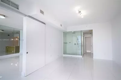 2020 N Bayshore Dr #2204, Miami, FL 33137 - Photo 13