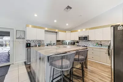 5431 SW 109th Ave, Davie, FL 33328 - Photo 15