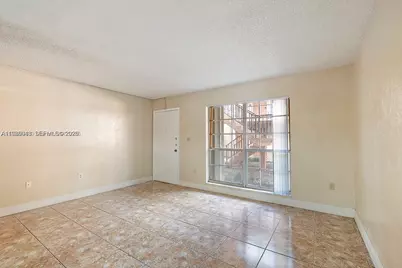 7241 Miami Lakes Dr #D9, Miami Lakes, FL 33014 - Photo 7