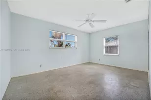 340 SE 4th St, Deerfield Beach, FL 33441 - Photo 17