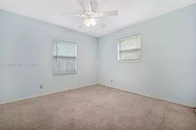 340 SE 4th St, Deerfield Beach, FL 33441 - Photo 23