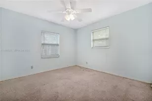 340 SE 4th St, Deerfield Beach, FL 33441 - Photo 23