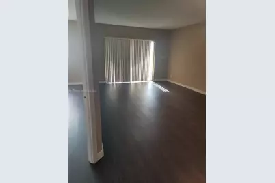 8290 Lake Dr #509, Doral, FL 33166 - Photo 3