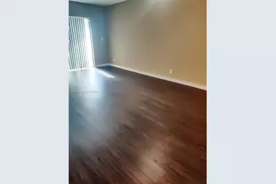 8290 Lake Dr #509, Doral, FL 33166 - Photo 5