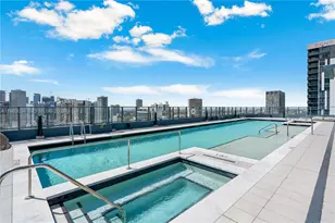 121 NE 5th St, Miami, FL 33132 - Photo 3