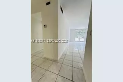16950 W Dixie Hwy A128 Hwy #A128, North Miami Beach, FL 33160 - Photo 11