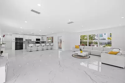 2816 NE 35th St, Fort Lauderdale, FL 33306 - Photo 11