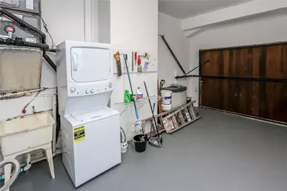 1015 Cortez St, Coral Gables, FL 33134 - Photo 25