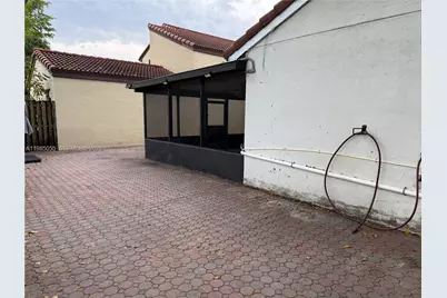 17321 NW 63rd Ave #0, Hialeah, FL 33015 - Photo 15