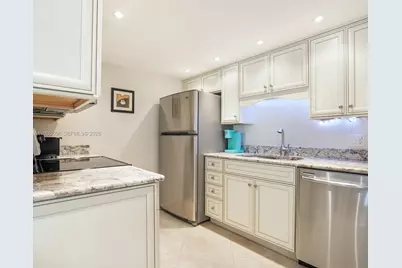 614 Executive Center Dr #102, West Palm Beach, FL 33401 - Photo 3