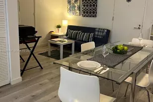 31 SE 6th St, Miami, FL 33131 - Photo 9