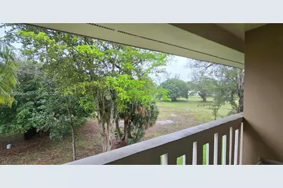 7400 Miami Lakes Dr #D305, Miami Lakes, FL 33014 - Photo 17