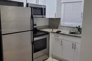 2910 NW 6th Ct, Pompano Beach, FL 33069 - Photo 7