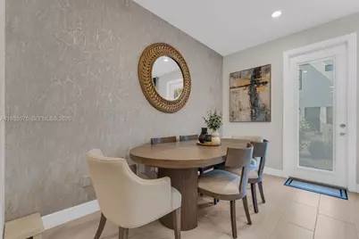 8351 NW 7th Ct, Plantation, FL 33324 - Photo 13