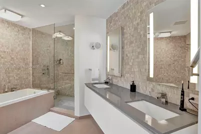 88 SW 7th St #3511, Miami, FL 33130 - Photo 13