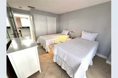 9195 Collins Ave #PH4, Surfside, FL 33154 - Photo 11