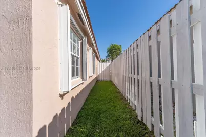 354 Bermuda Springs Dr, Weston, FL 33326 - Photo 33