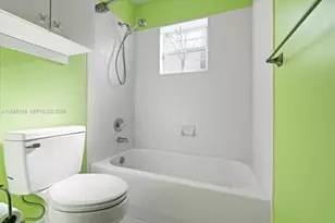 354 Bermuda Springs Dr, Weston, FL 33326 - Photo 15