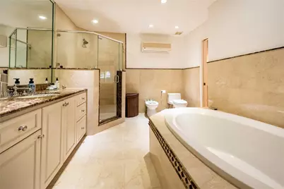 302 N Highland Dr, Hollywood, FL 33021 - Photo 11