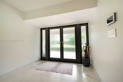 302 N Highland Dr, Hollywood, FL 33021 - Photo 5
