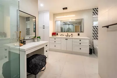 302 N Highland Dr, Hollywood, FL 33021 - Photo 13