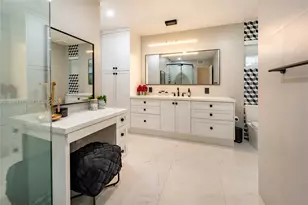 302 N Highland Dr, Hollywood, FL 33021 - Photo 13