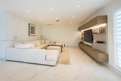 302 N Highland Dr, Hollywood, FL 33021 - Photo 27