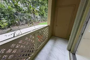 18328 NW 68th Ave, Hialeah, FL 33015 - Photo 15