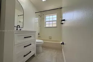 15686 NW 12th Manor, Pembroke Pines, FL 33028 - Photo 11