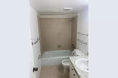 7201 Miami Lakes Dr #B14, Miami Lakes, FL 33014 - Photo 5