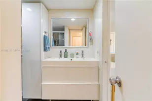 3095 N Oakland Forest Dr, Oakland Park, FL 33309 - Photo 19