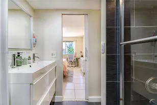 3095 N Oakland Forest Dr, Oakland Park, FL 33309 - Photo 21