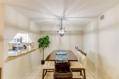 3095 N Oakland Forest Dr #104, Oakland Park, FL 33309 - Photo 7