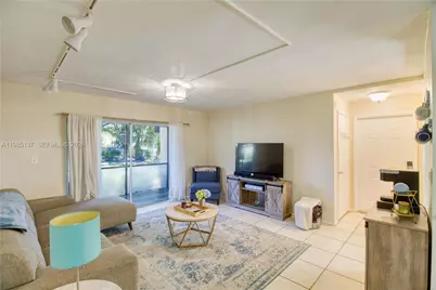 3095 N Oakland Forest Dr #104, Oakland Park, FL 33309 - Photo 3