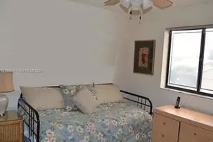 5920 York Ln, Davie, FL 33331 - Photo 13